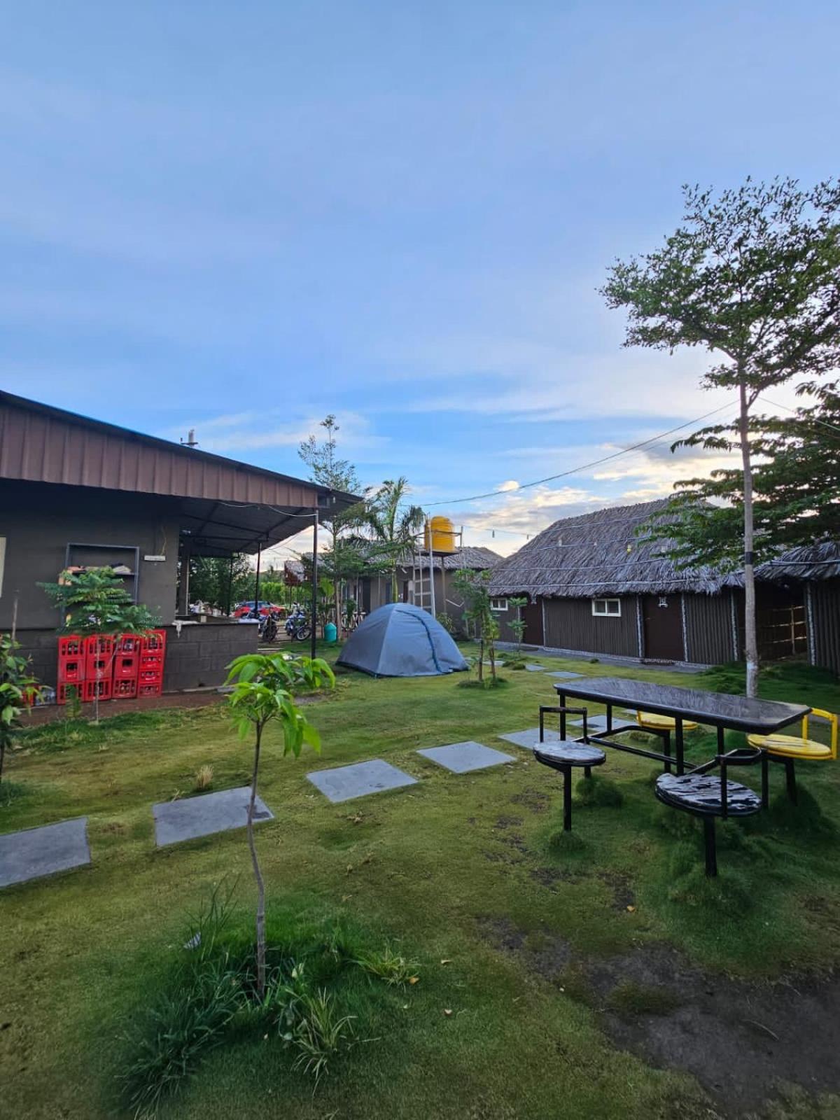 Hippie Land Hampi Hotel Buitenkant foto